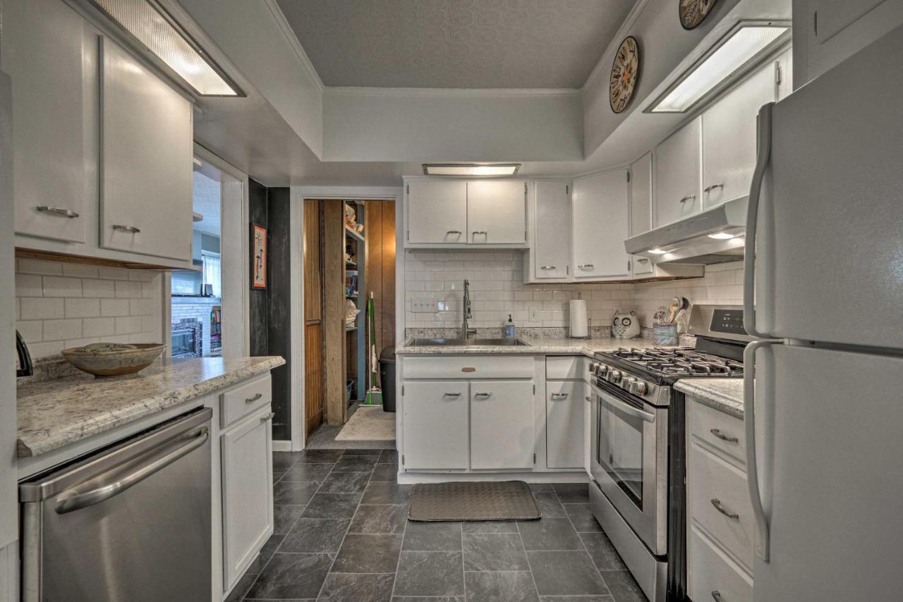 Comfortable Craftsman Home - 2 Miles To Ub Campus! Buffalo Kültér fotó